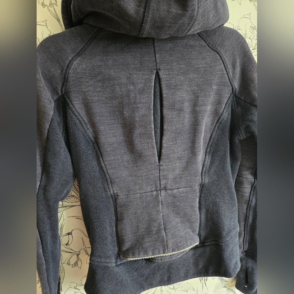 VINTAGE RARE LULULEMON SPECIAL EDITION RIDING JACKET - Picture 13 of 13